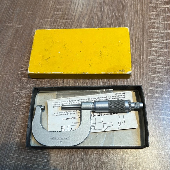 General 202 Outside Micrometer 1”- 2” Model‎ 202 Made in USA - Picture 9 of 10
